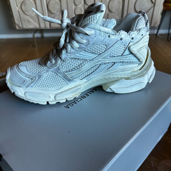 Balenciaga Runners - Picture 8 of 13